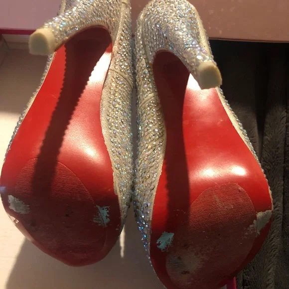 PROM SHOES!!! Beautiful daffodil Red bottoms, Size 6! - Picture 14 of 14